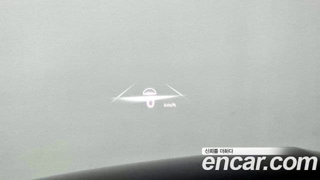 Genesis GV70 2021 — ფოტო 17/20