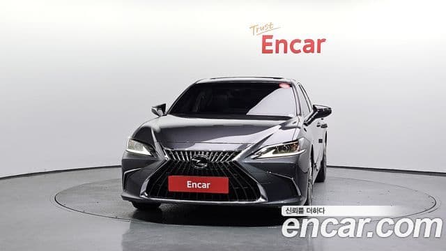 Lexus ES300h 2023 — ფოტო 3/20