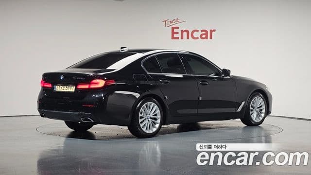BMW 5 Series 2021 — Şəkil 19/20