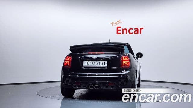 Mini Cooper S Convertible 2020 — фото 4 из 20