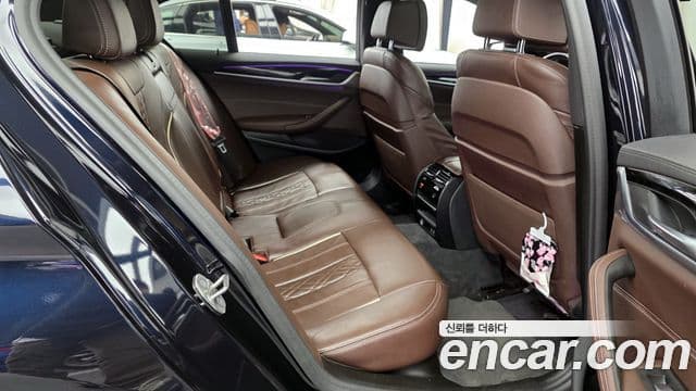 BMW 5 Series 2021 — Şəkil 12/20