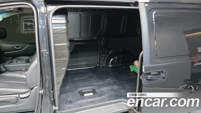 Hyundai Staria 2024 — фото 11 из 20