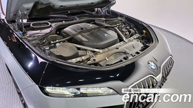 BMW 7 Series 2024 — Photo 5/20
