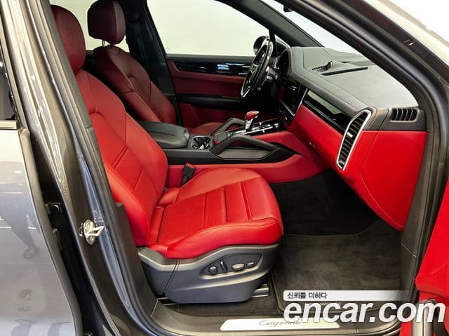 Porsche Cayenne 2022 — фото 8 из 20