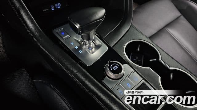 Genesis G70 2018 — Photo 1/20