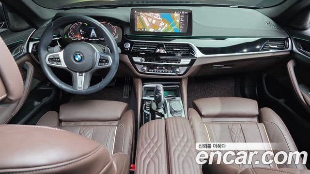 BMW 5 Series 2023 — Фото 7/20