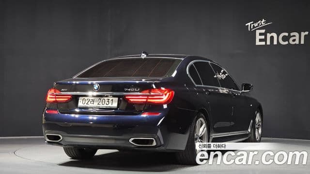 BMW 7 Series 2018 — ფოტო 2/20