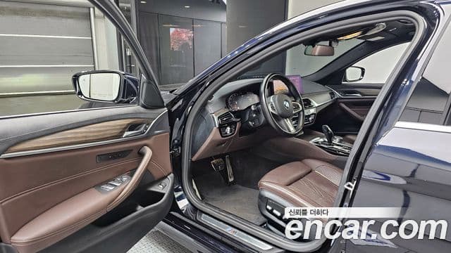BMW 5 Series 2021 — ფოტო 11/20