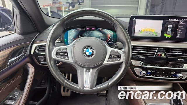 BMW 5 Series 2021 — ფოტო 13/20