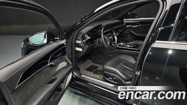 Audi A8 2021 — ფოტო 11/20