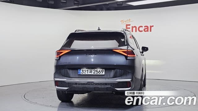 Kia Sportage 2021 — ფოტო 4/20