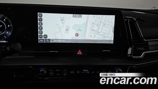 Kia Sportage 2021 — ფოტო 16/20