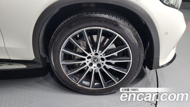 Mercedes-Benz GLC-Class 2019 — Şəkil 5/20