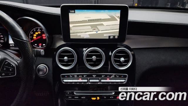 Mercedes-Benz GLC-Class 2019 — Şəkil 14/20