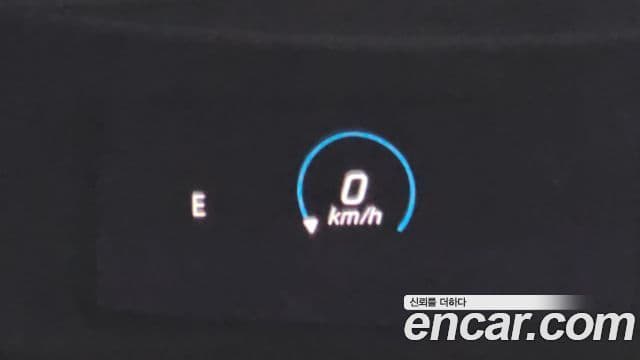 Mercedes-Benz E-Class 2021 — Photo 15/20
