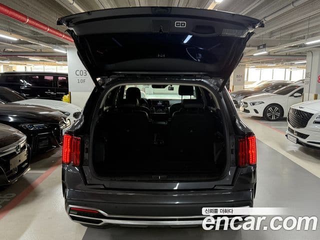 Kia Sorento 2020 — Фото 16/18
