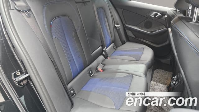 BMW 1 Series 2023 — фото 12 из 20