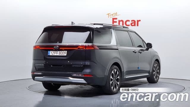 Kia Carnival 2021 — Фото 2/20