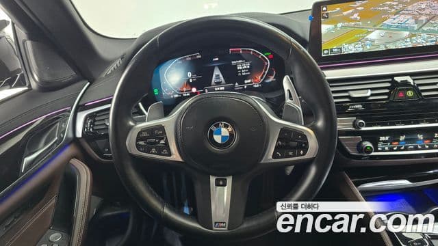 BMW 5 Series 2022 — Şəkil 13/20