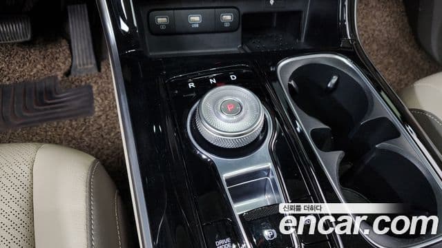 Kia Carnival 2020 — Şəkil 9/20