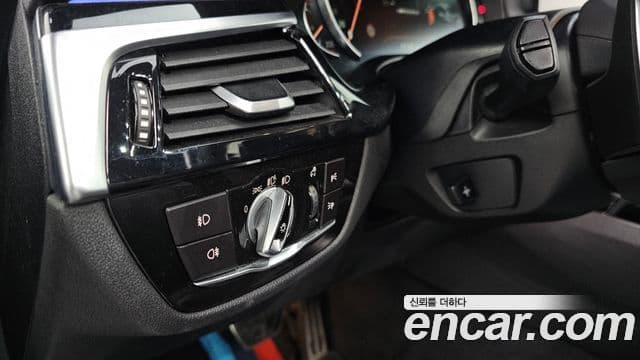 BMW 5 Series 2018 — Şəkil 16/20