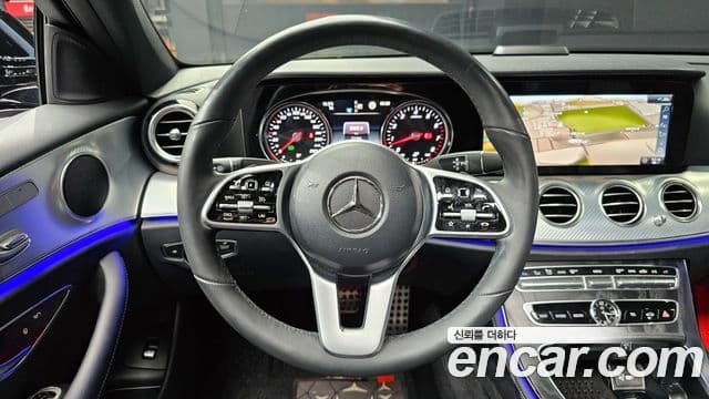 Mercedes-Benz E-Class 2019 — Фото 13/20