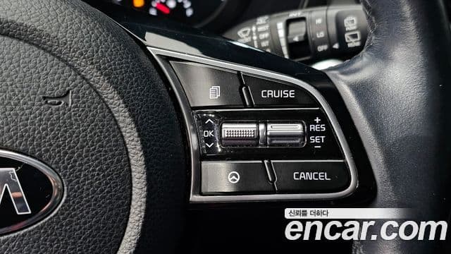 Kia Seltos 2020 — ფოტო 15/20