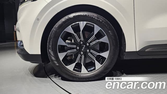 Kia Carnival 2022 — фото 5 из 20