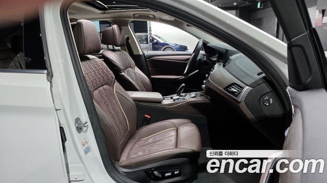 BMW 5 Series 2020 — фото 10 из 20