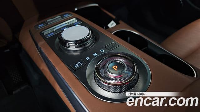 Genesis GV70 2021 — фото 9 из 20