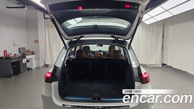 Mercedes-Benz GLE-Class 2025 — Photo 4/20