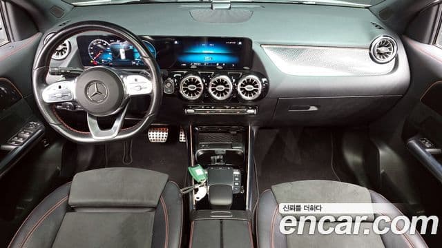 Mercedes-Benz GLA-Class 2020 — ფოტო 7/20