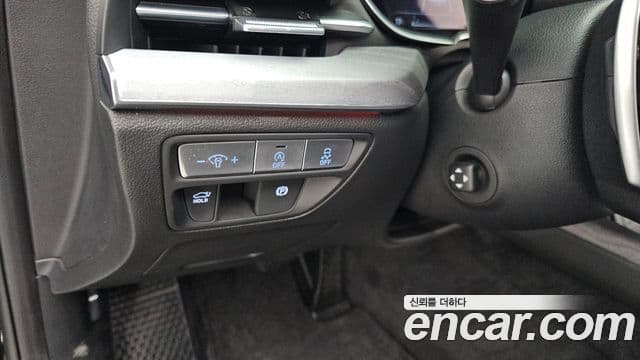 Genesis Electrified G80 2022 — Şəkil 18/20