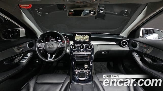 Mercedes-Benz C-Class 2018 — Şəkil 10/20