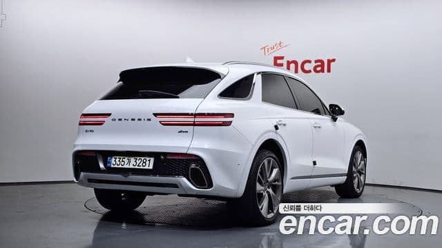 Genesis GV70 2023 — ფოტო 2/20