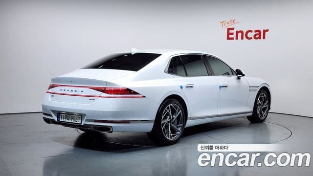 Genesis G90 2023 — Şəkil 2/20