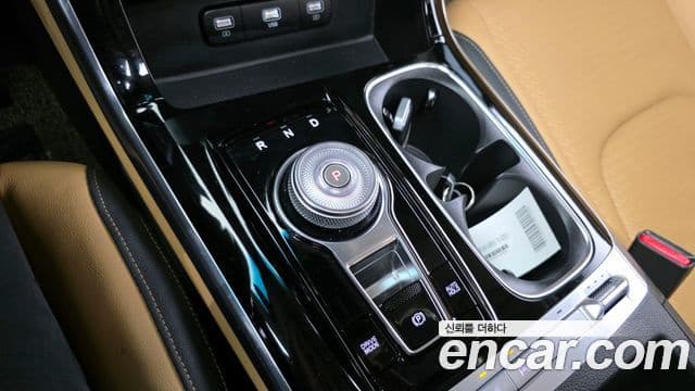 Kia Carnival 2023 — Şəkil 9/20