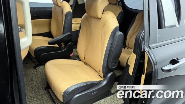 Kia Carnival 2023 — Şəkil 11/20