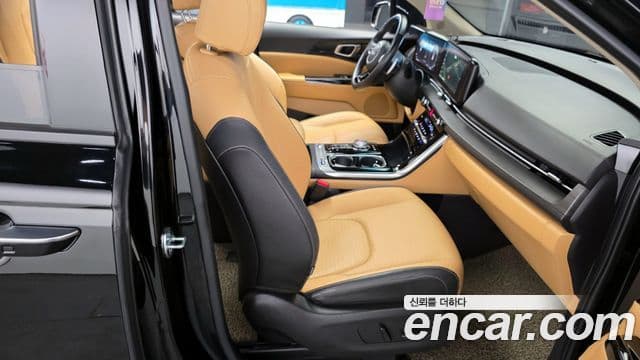 Kia Carnival 2023 — Şəkil 12/20