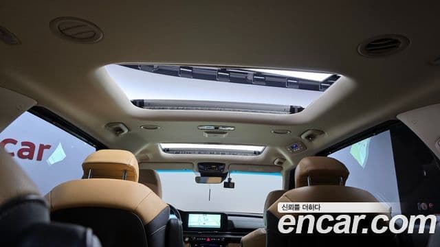Kia Carnival 2023 — Şəkil 19/20