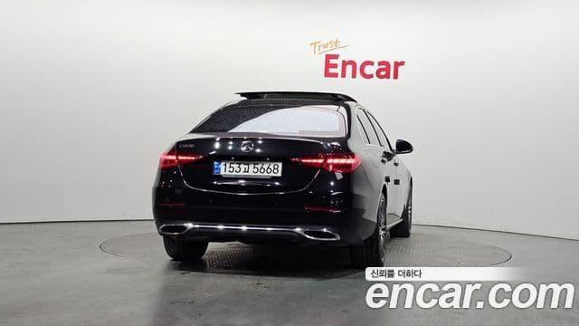 Mercedes-Benz C-Class 2022 — ფოტო 4/20