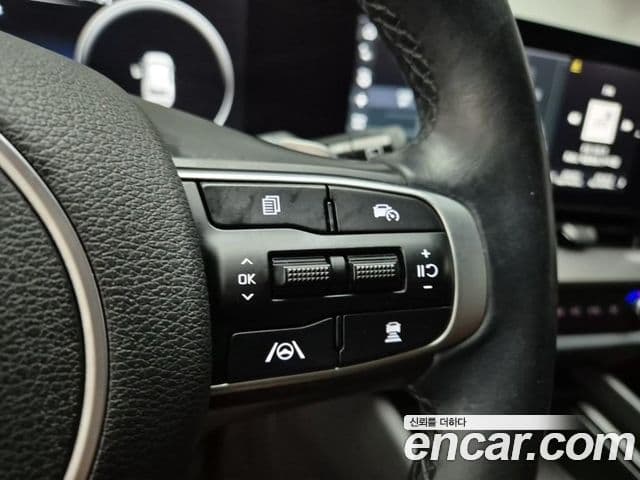 Kia Sportage 2022 — ფოტო 16/20