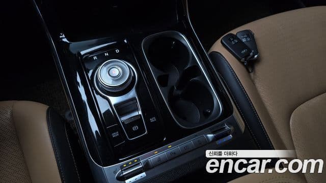 Kia Carnival 2020 — фото 9 из 20