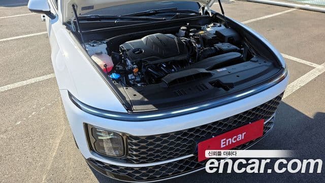 Hyundai Grandeur Hybrid 2023 — Photo 11/20