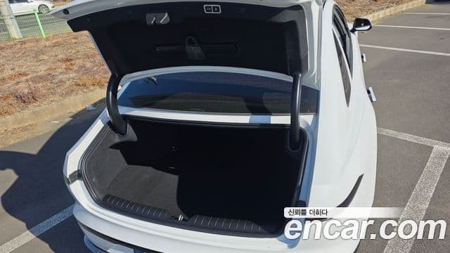 Hyundai Grandeur Hybrid 2023 — Photo 10/20