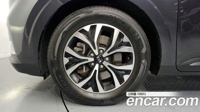 Kia Carnival 2020 — Фото 5/20