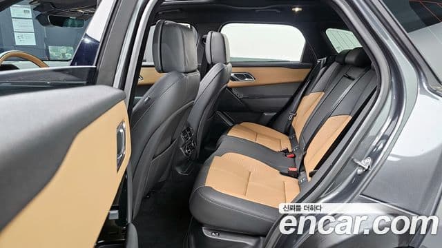 Land Rover Range Rover Velar 2025 — Фото 13/20