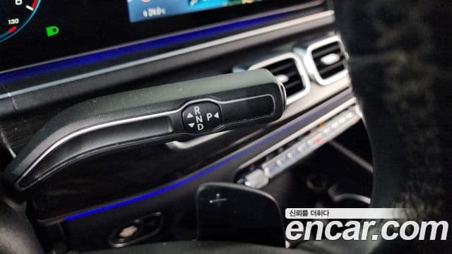 Mercedes-Benz GLE-Class 2021 — ფოტო 9/20