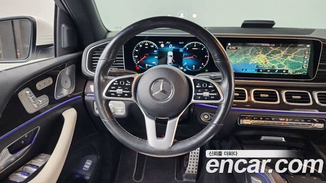 Mercedes-Benz GLE-Class 2021 — ფოტო 13/20
