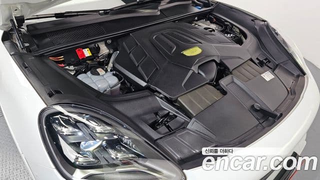Porsche Cayenne 2021 — фото 6 из 20